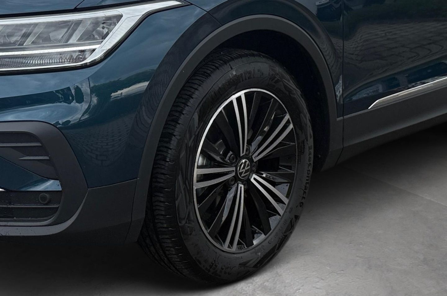 Volkswagen Tiguan ACTIVE 2,0 l TDI AHK-klappbar Navi 360 Ka foto 8