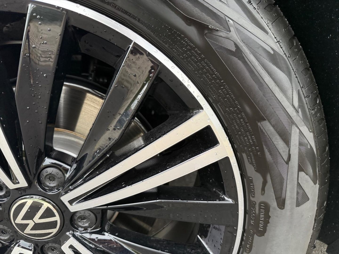 Volkswagen Tiguan ACTIVE 2,0 l TDI AHK-klappbar Navi 360 Ka foto 9