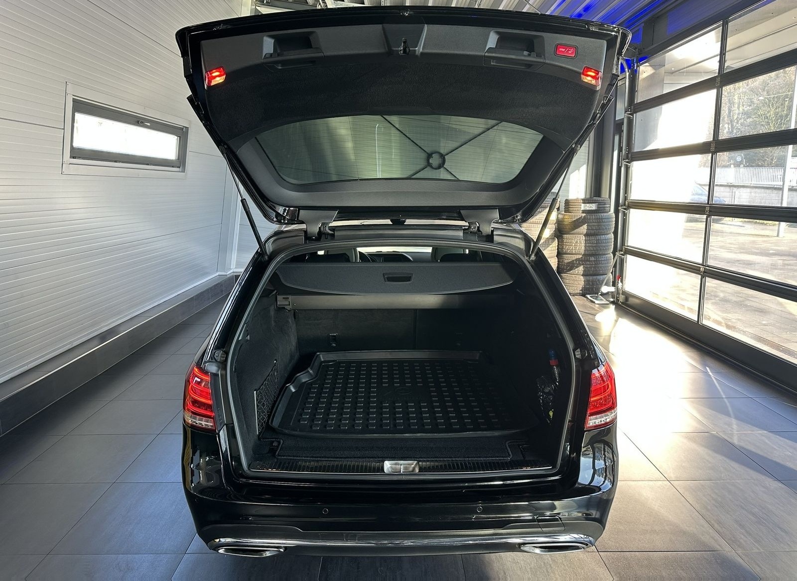 Mercedes-Benz E 350 T BlueTEC 4M AMG|Pano|AHK|LED|Leder|Kamera foto 6
