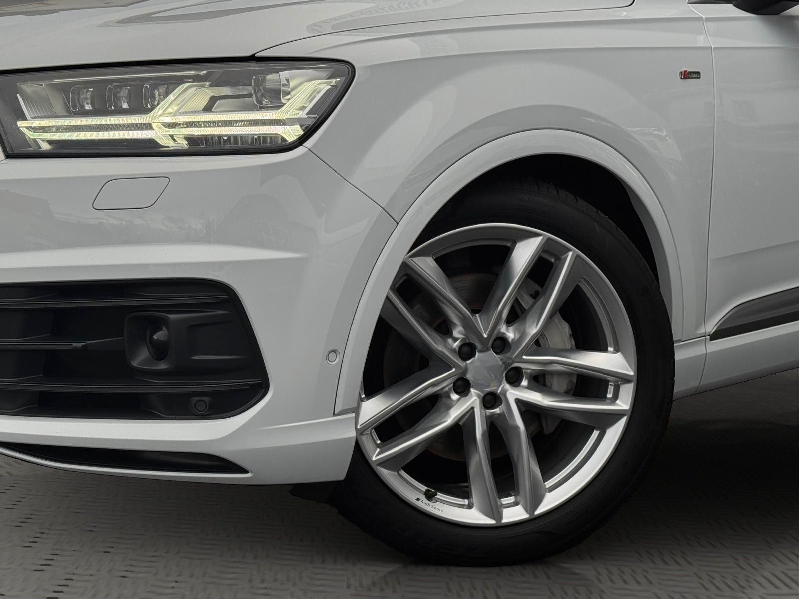 Audi Q7 50 TDI quattro S-LINE°7-SITZER°AHK°MATRIX°HUD foto 10