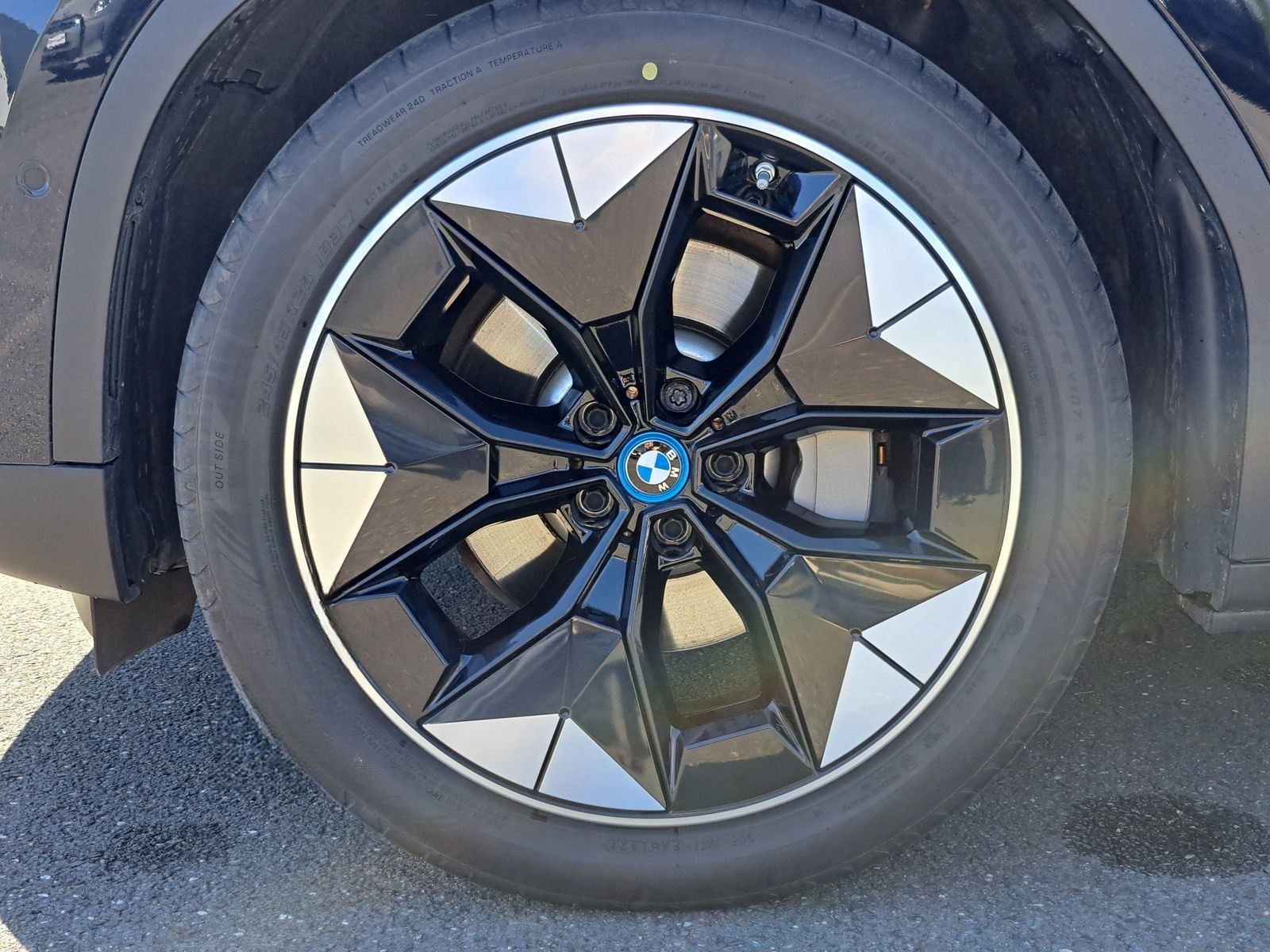 BMW iX3 Gestiksteuerung Head-Up HK HiFi DAB LED Shz foto 10