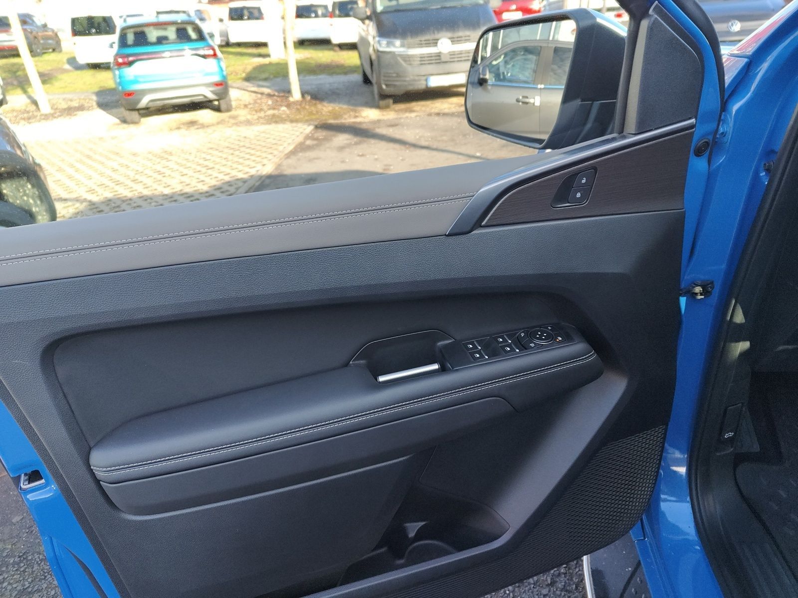 Volkswagen Amarok 3.0 TDI Style 4MOTION+IQ.LIGHT+STANDH+AHK foto 3