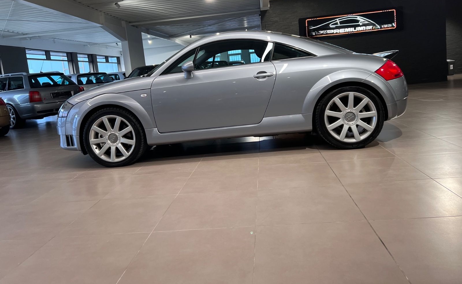 Audi TT Coupe 3.2 V6 DSG quattro NAVI LEDER TEMPOMAT foto 4