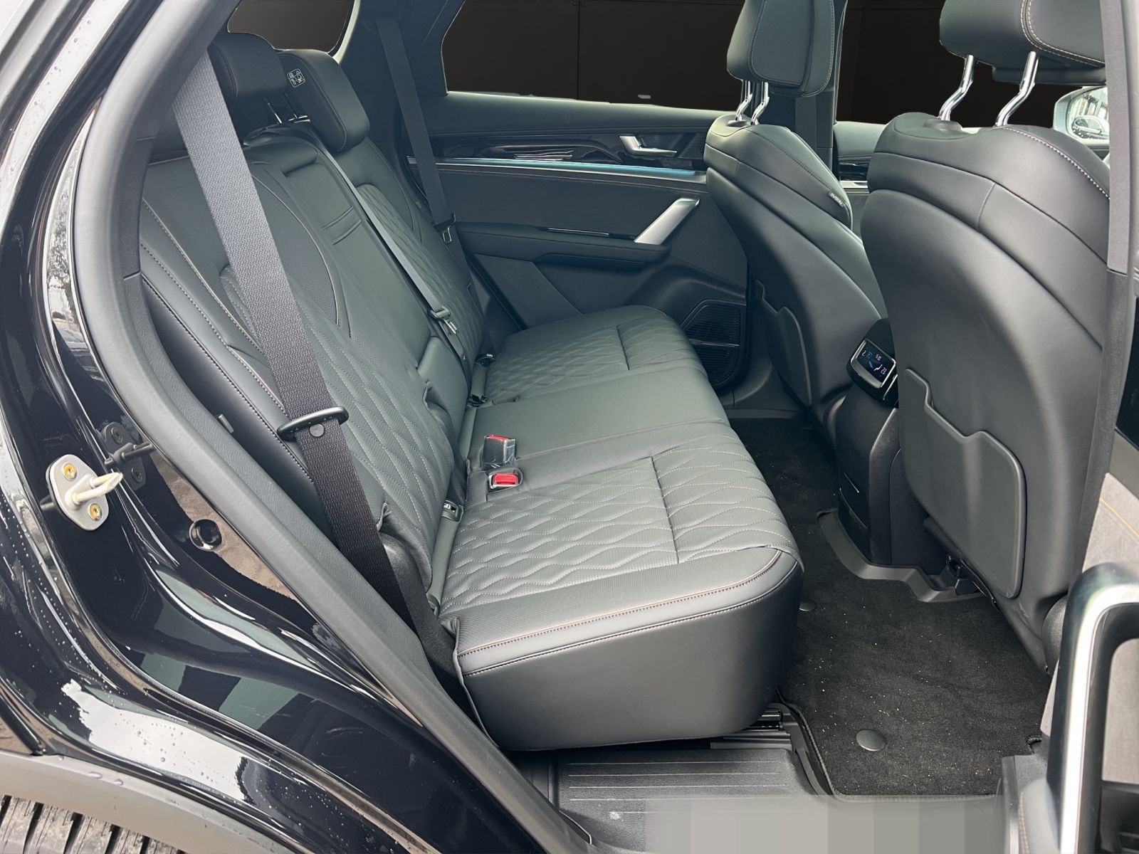 BYD Tang Facelift MY24 foto 19