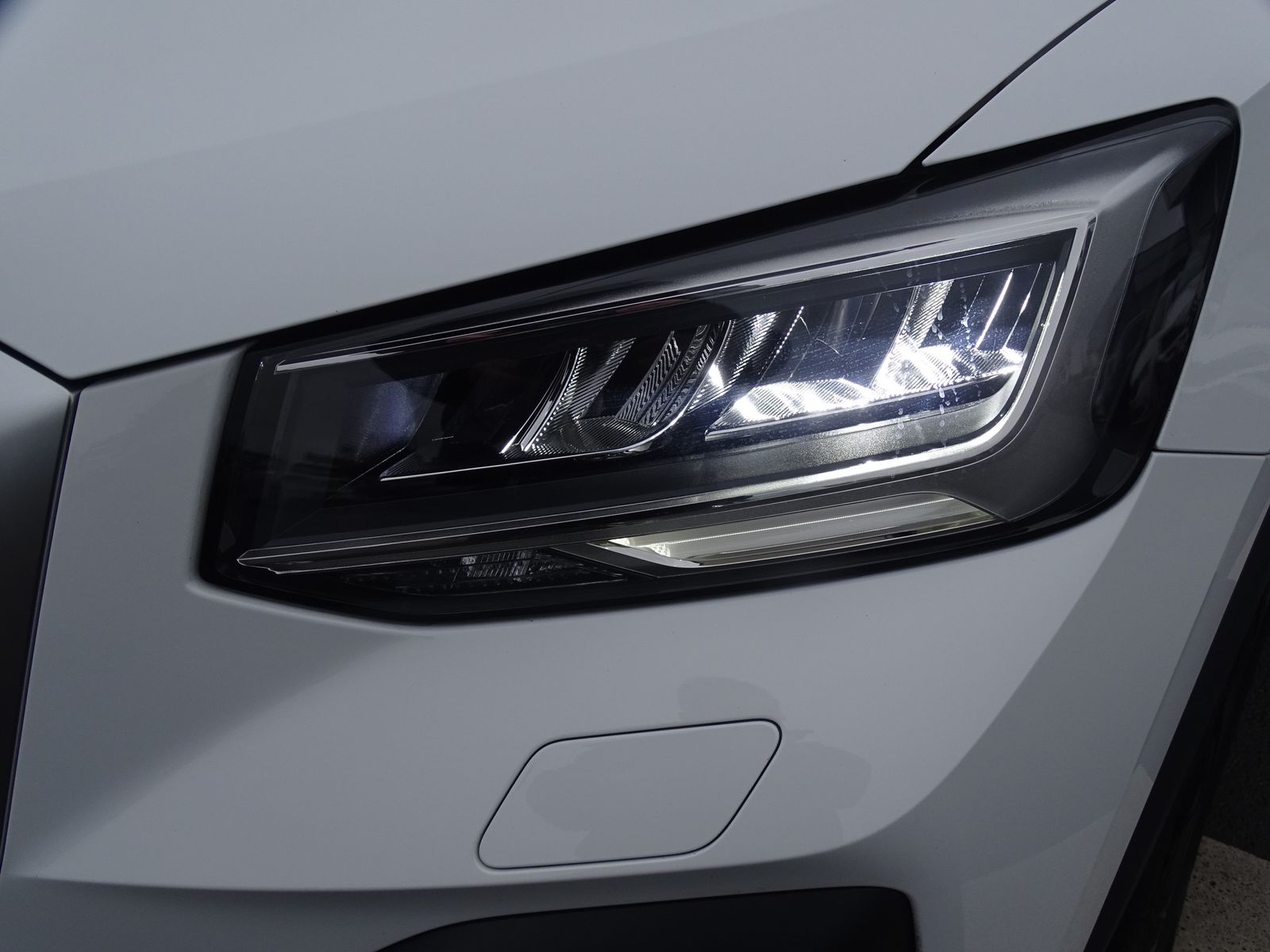 Audi Q2 30 TFSI*LED*DAB*KLIMA*PDC*RFK*TEL.*SPUR ASSI* foto 2