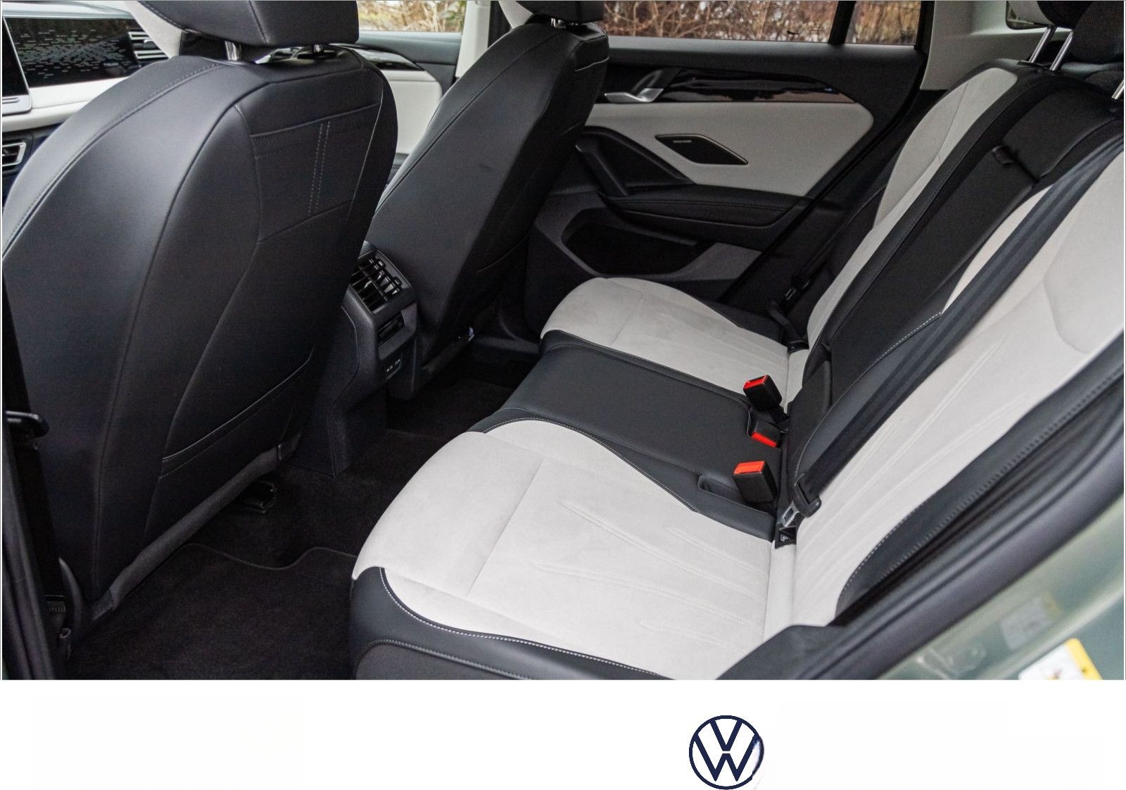 Volkswagen Tiguan 1.5 eTSI "Elegance" DSG Navi LED Digital foto 11