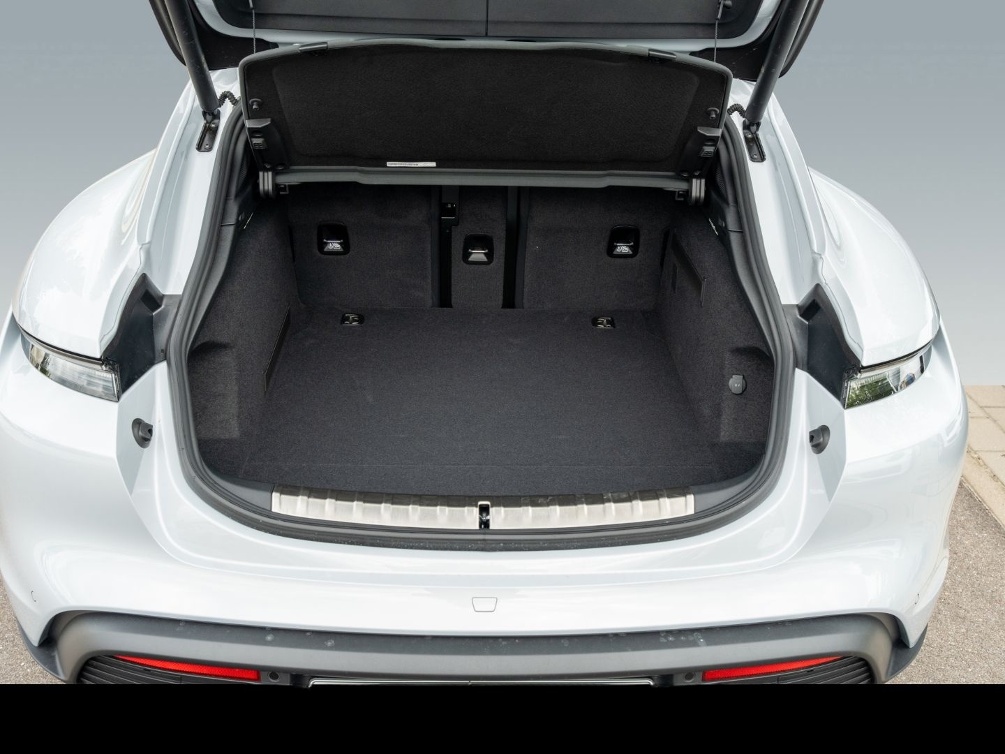 Porsche Taycan Sport Turismo InnoDrive Performancebatter foto 15