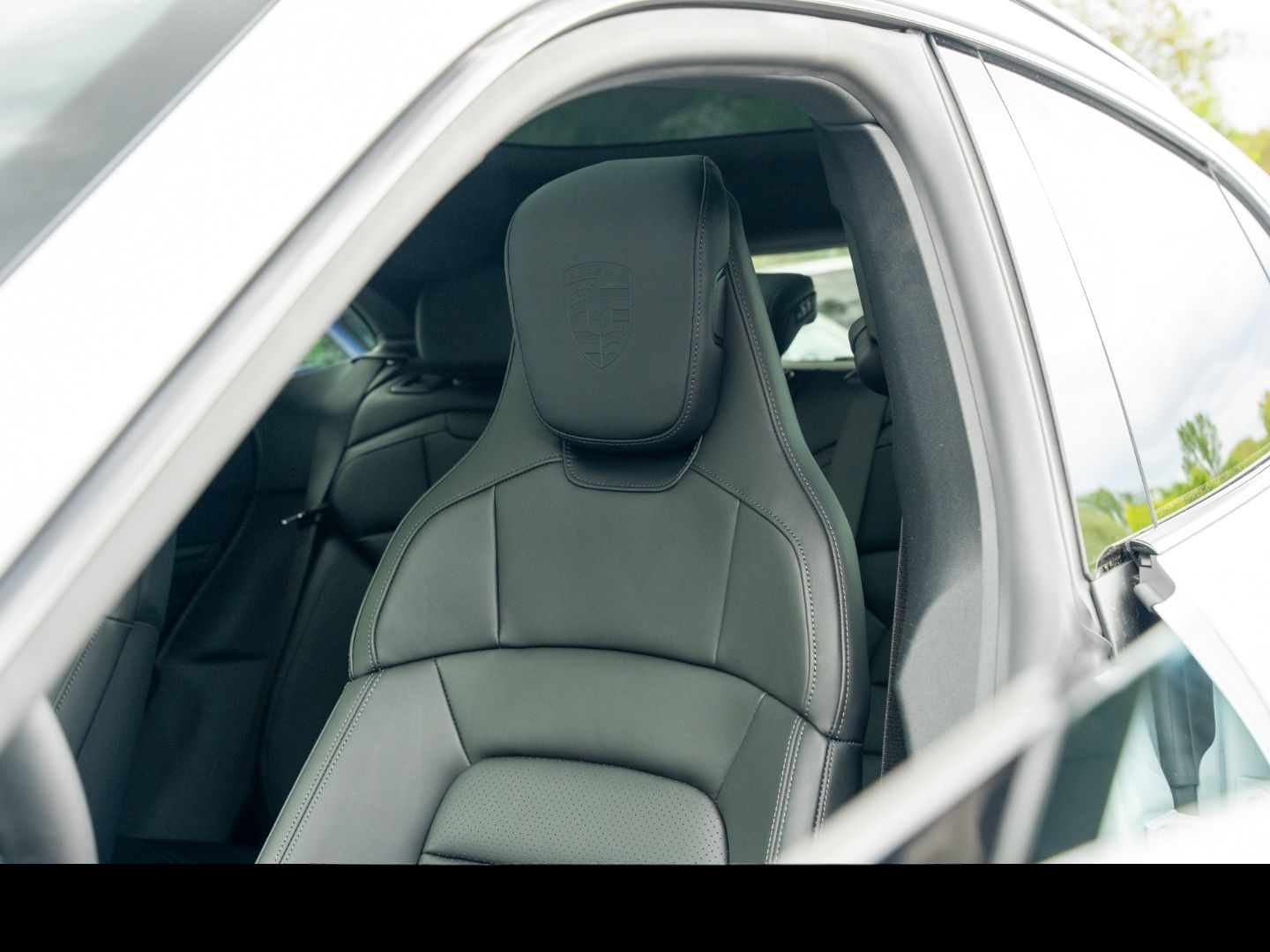 Porsche Taycan Sport Turismo InnoDrive Performancebatter foto 19