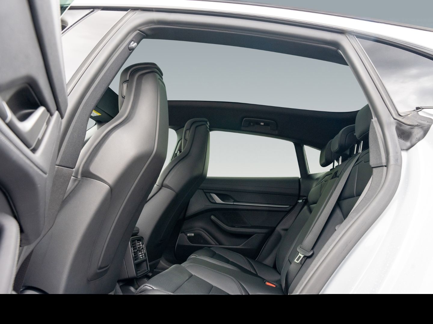 Porsche Taycan Sport Turismo InnoDrive Performancebatter foto 6