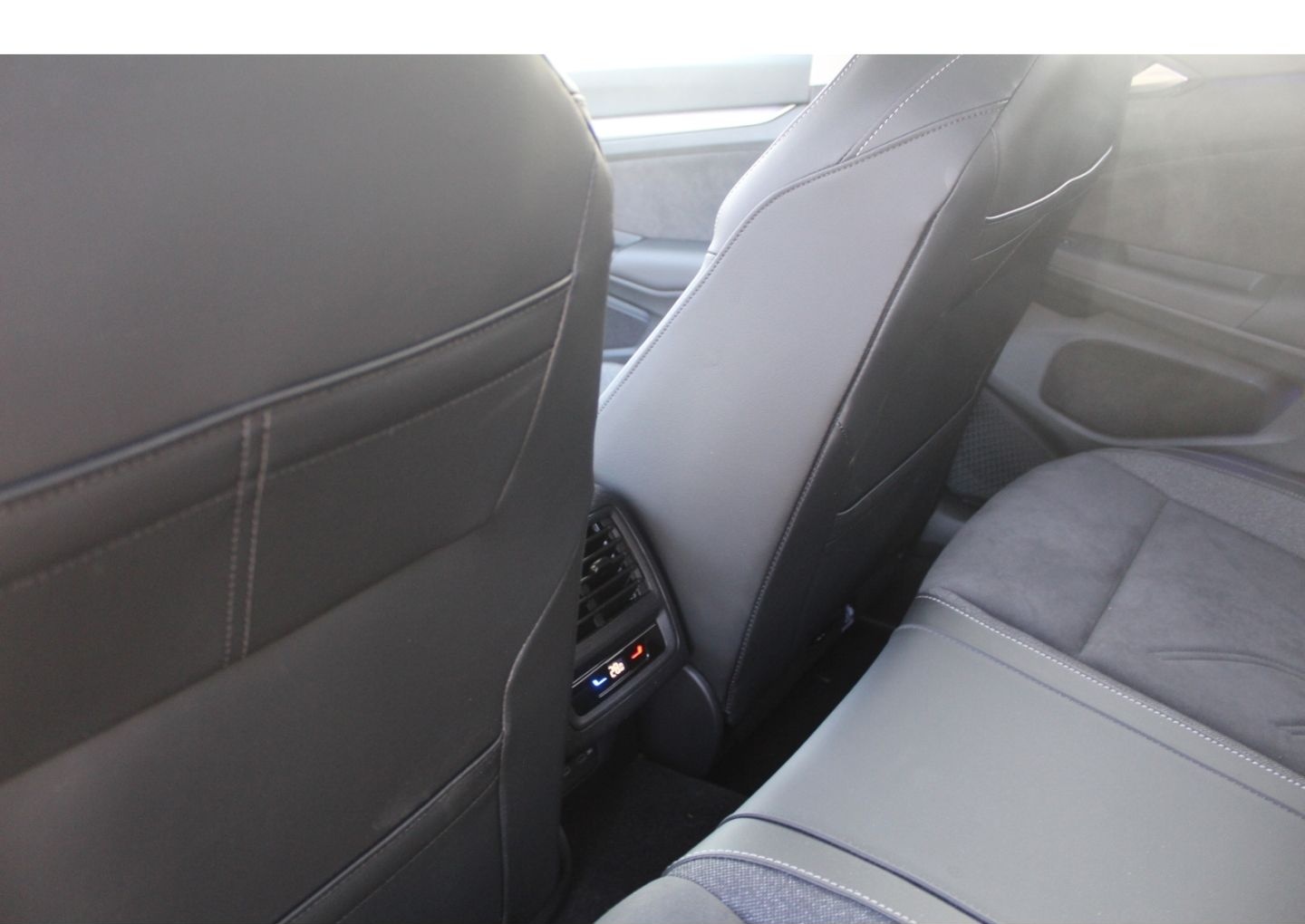 Volkswagen Golf 8 1.5 TSI DSG Style NAVI LED KAMERA HUD ACC foto 21