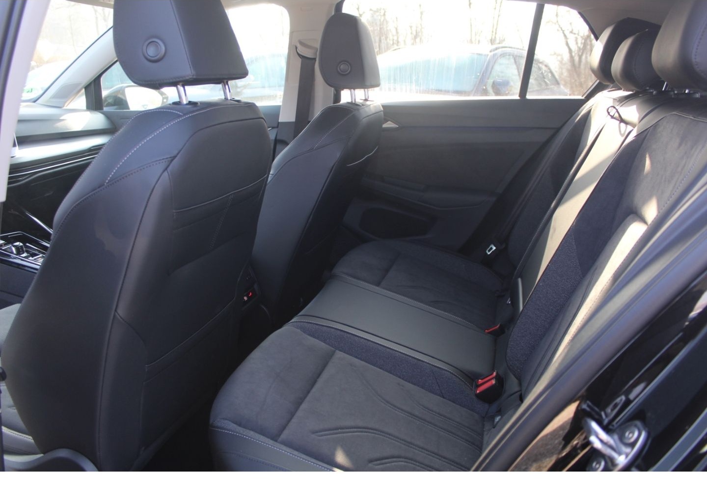 Volkswagen Golf 8 1.5 TSI DSG Style NAVI LED KAMERA HUD ACC foto 24
