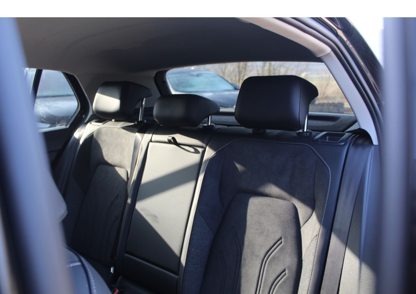 Volkswagen Golf 8 1.5 TSI DSG Style NAVI LED KAMERA HUD ACC foto 25