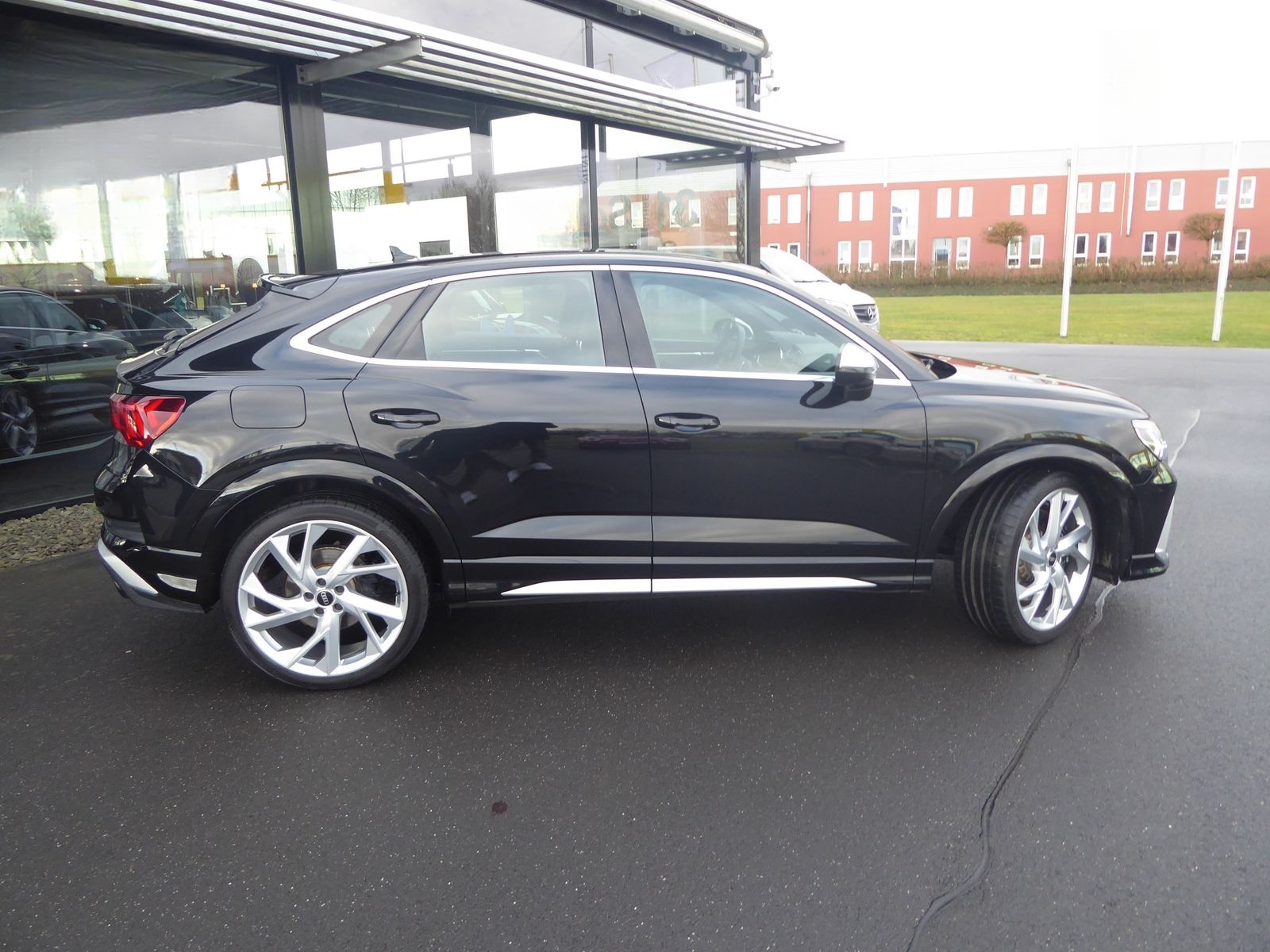 Audi RS Q3 Sportback Quattro MMI NAV SHZ RFK LED foto 2