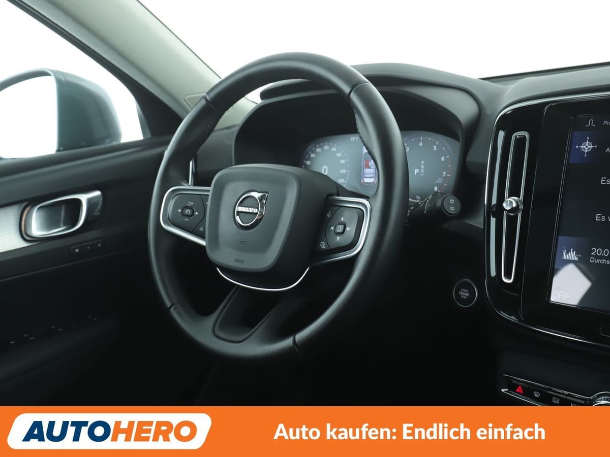 Volvo XC40 2.0 T4 Momentum 2WD foto 13