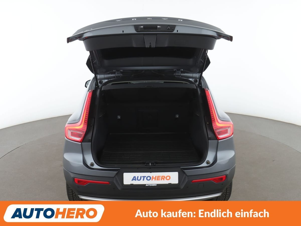 Volvo XC40 2.0 T4 Momentum 2WD foto 17