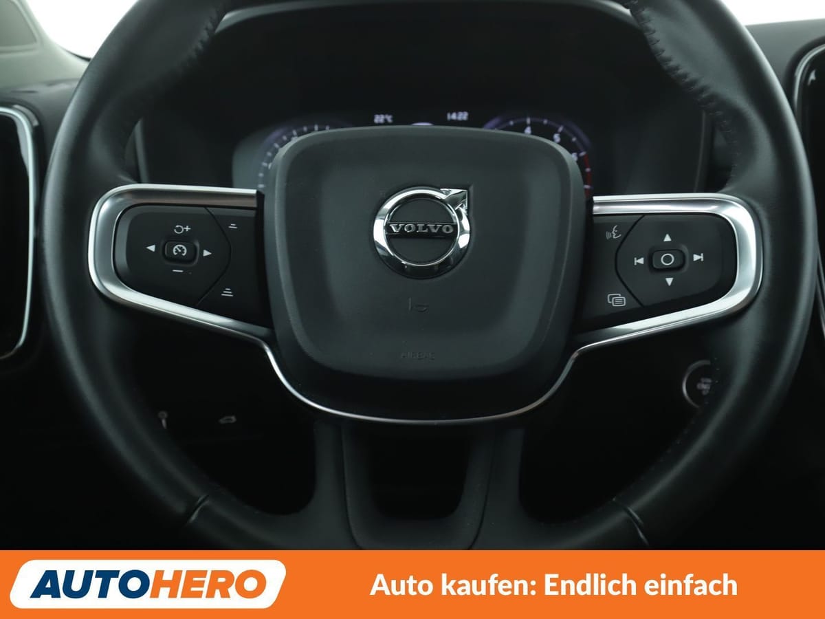 Volvo XC40 2.0 T4 Momentum 2WD foto 19