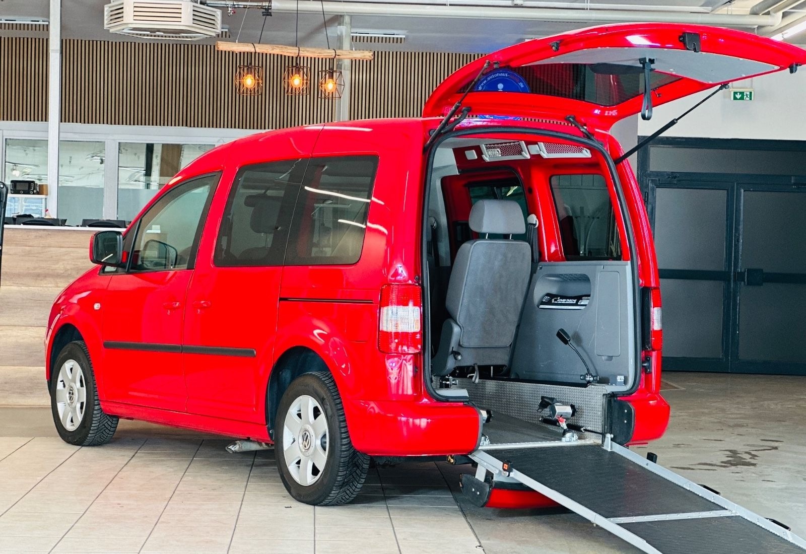 Volkswagen Caddy 1,6-Behindertengerecht-Rampe foto 9