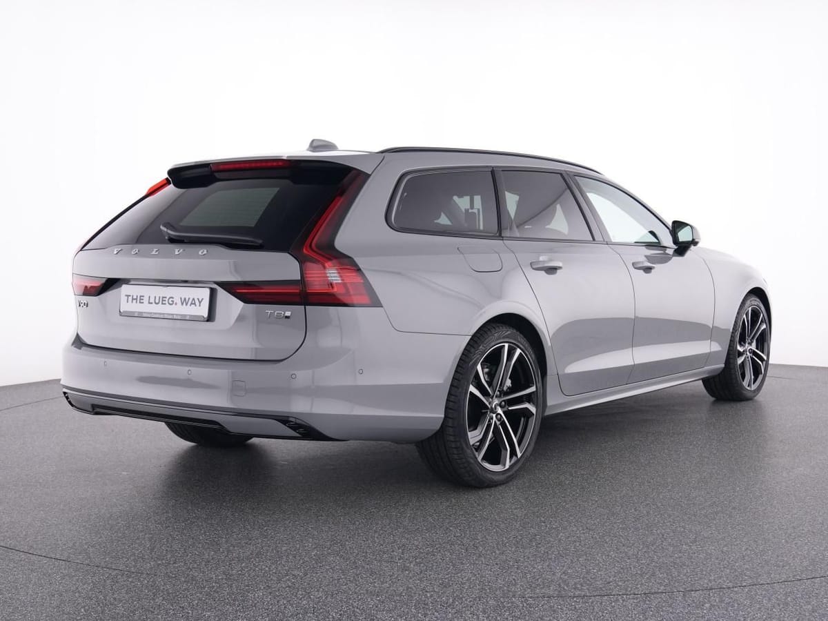 Volvo V90 T8 Recharge UltraDark Pano B&W HUD foto 3