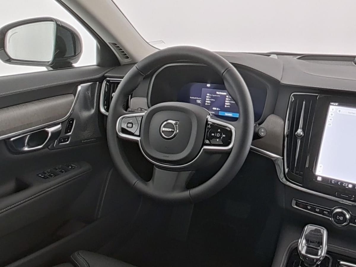 Volvo V90 T8 Recharge UltraDark Pano B&W HUD foto 5