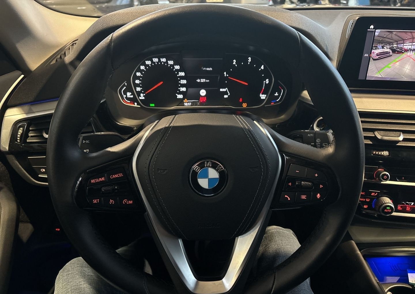 BMW 520 d xDrive Touring Park-Assistent Luftfederung foto 17