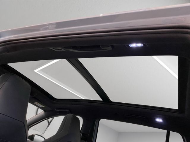Volkswagen Golf VIII Variant R-Line 1.5 eTSI DSG KLIMA LED foto 12