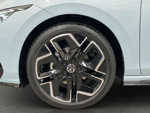 Volkswagen Golf VIII Variant R-Line 1.5 eTSI DSG KLIMA LED foto 17