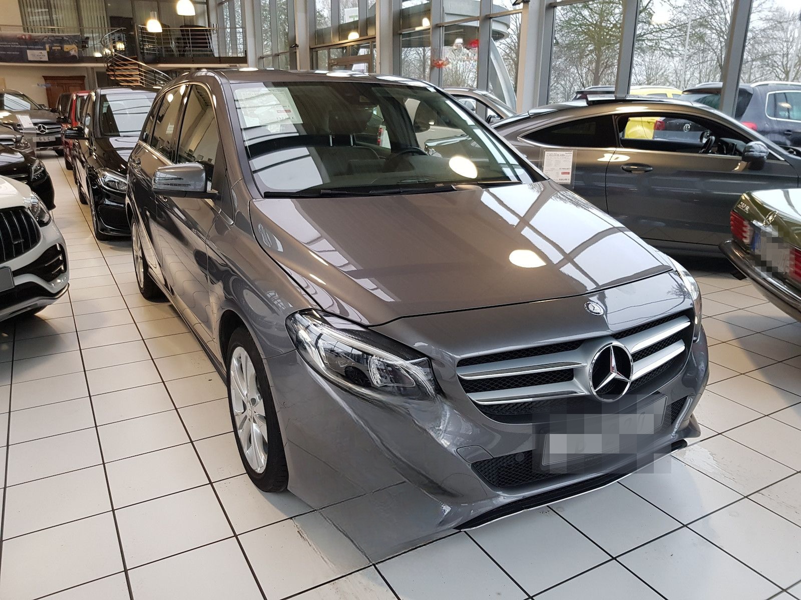 Mercedes-Benz B 220 URBAN TOTW SPUR KAMERA AUT NAVI LED 4MATIC foto 2