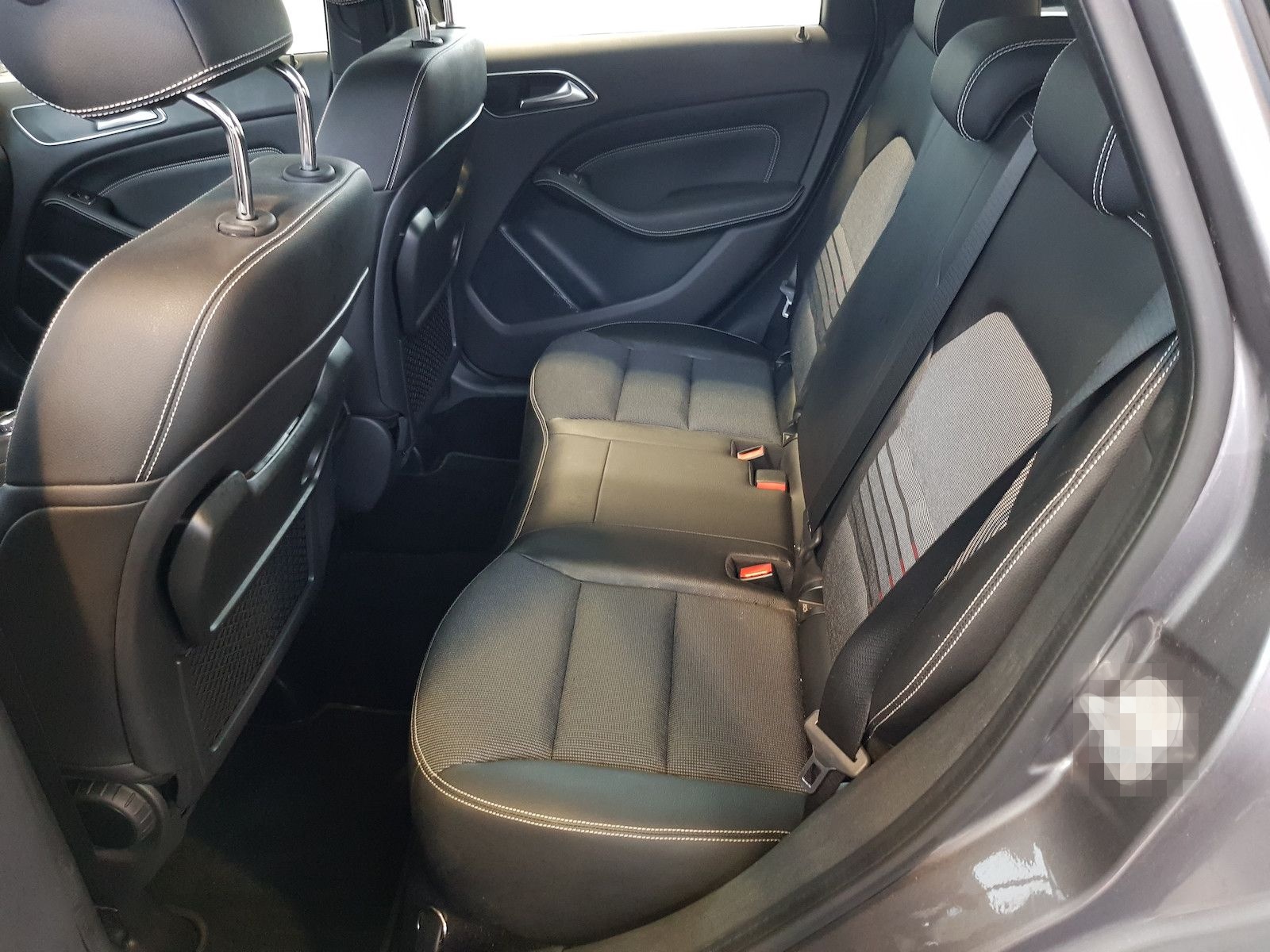 Mercedes-Benz B 220 URBAN TOTW SPUR KAMERA AUT NAVI LED 4MATIC foto 11