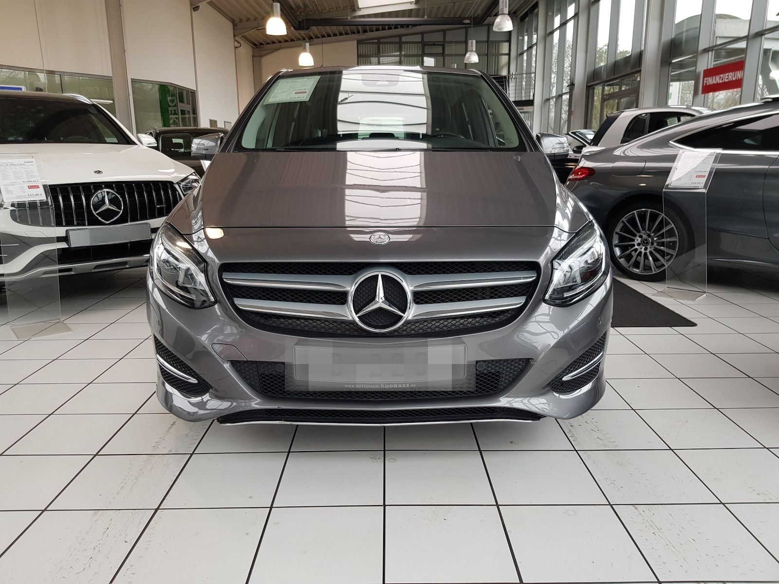 Mercedes-Benz B 220 URBAN TOTW SPUR KAMERA AUT NAVI LED 4MATIC foto 16