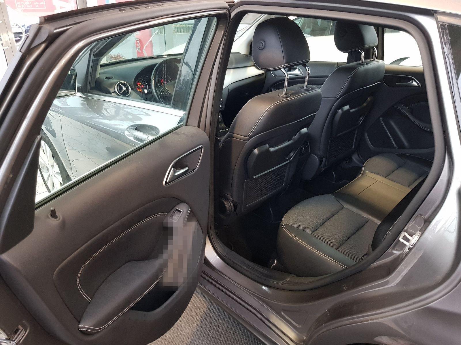 Mercedes-Benz B 220 URBAN TOTW SPUR KAMERA AUT NAVI LED 4MATIC foto 10