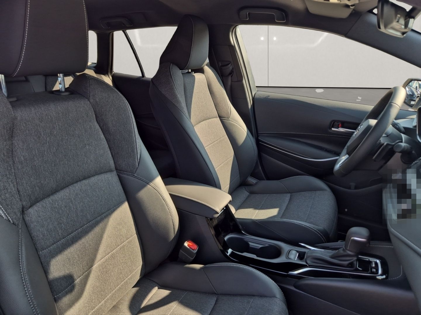 Toyota Corolla TS Black & White LED+NAVI+CARPLAY+RFK foto 12