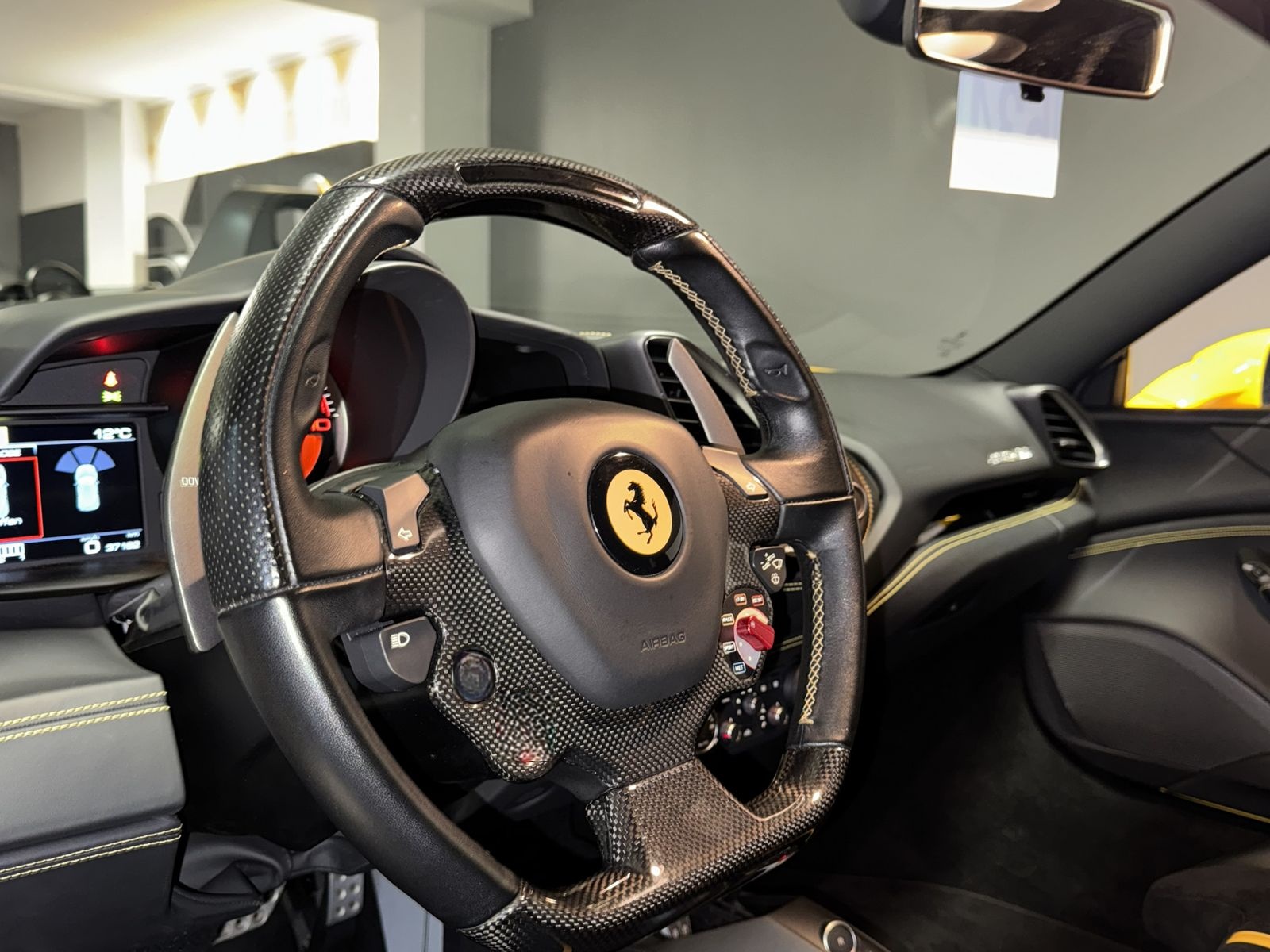 Ferrari 488 GTB Lift Carbon Keramik Alcantara Schalen.S foto 15