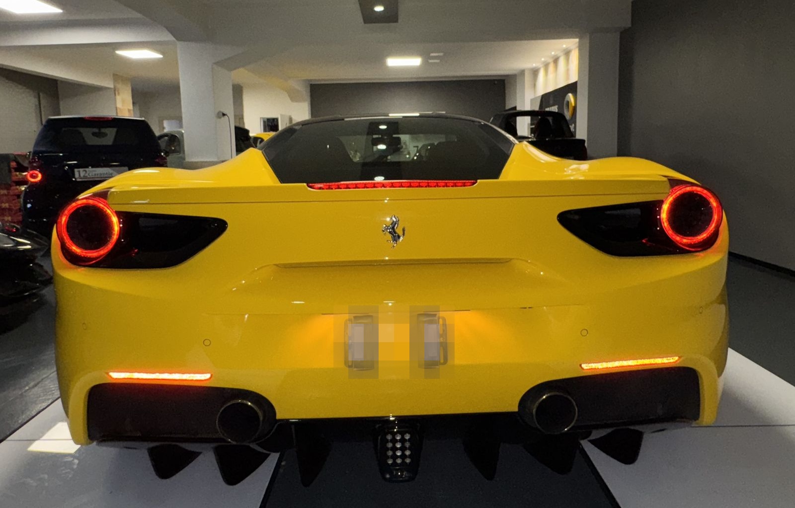 Ferrari 488 GTB Lift Carbon Keramik Alcantara Schalen.S foto 6