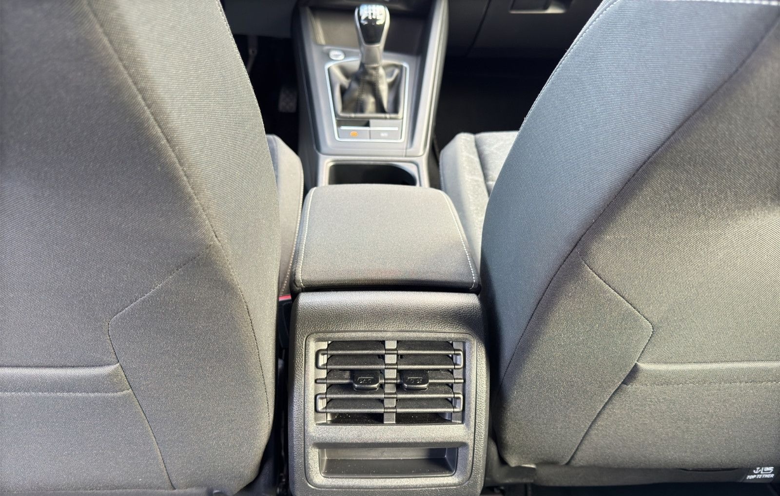 Volkswagen Golf VIII Lim. Life 2,0 TDI Business Premium foto 16