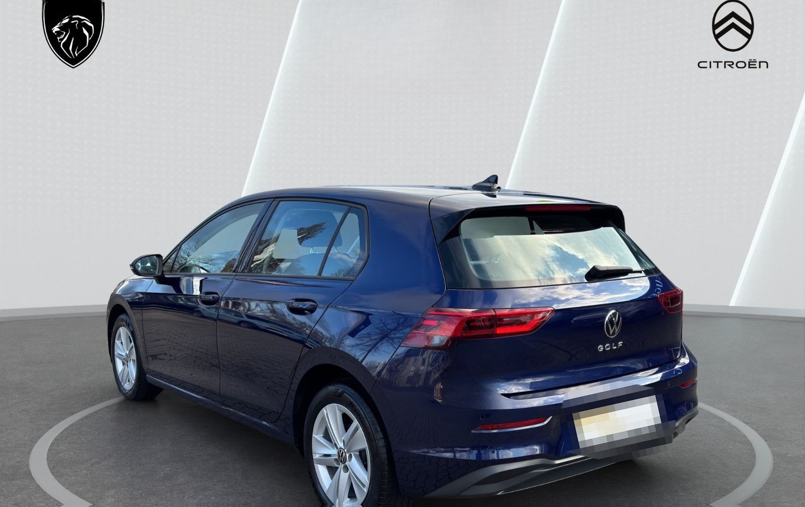 Volkswagen Golf VIII Lim. Life 2,0 TDI Business Premium foto 3