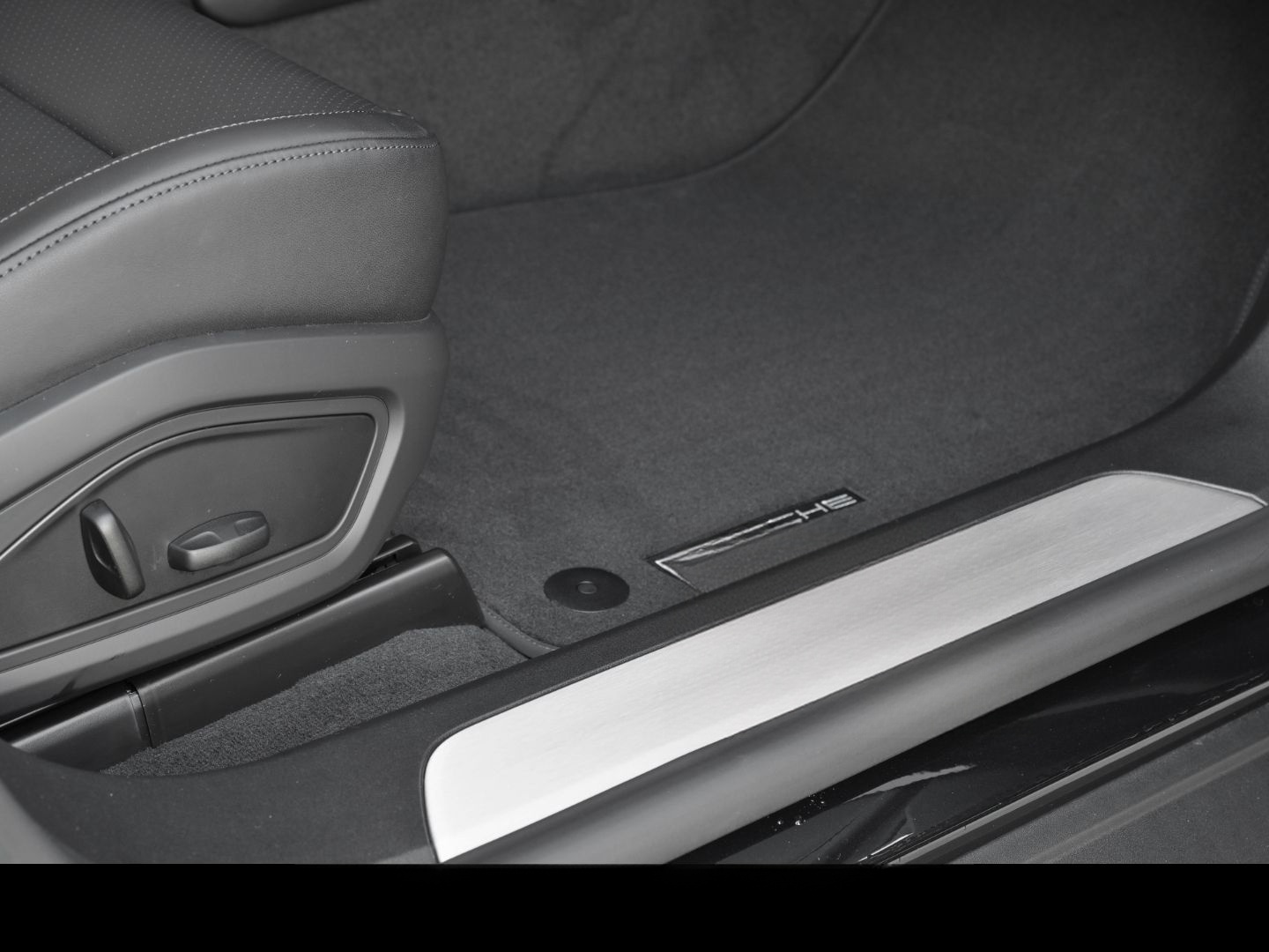 Porsche Taycan Sport Turismo Luftfederung Panoramadach foto 25