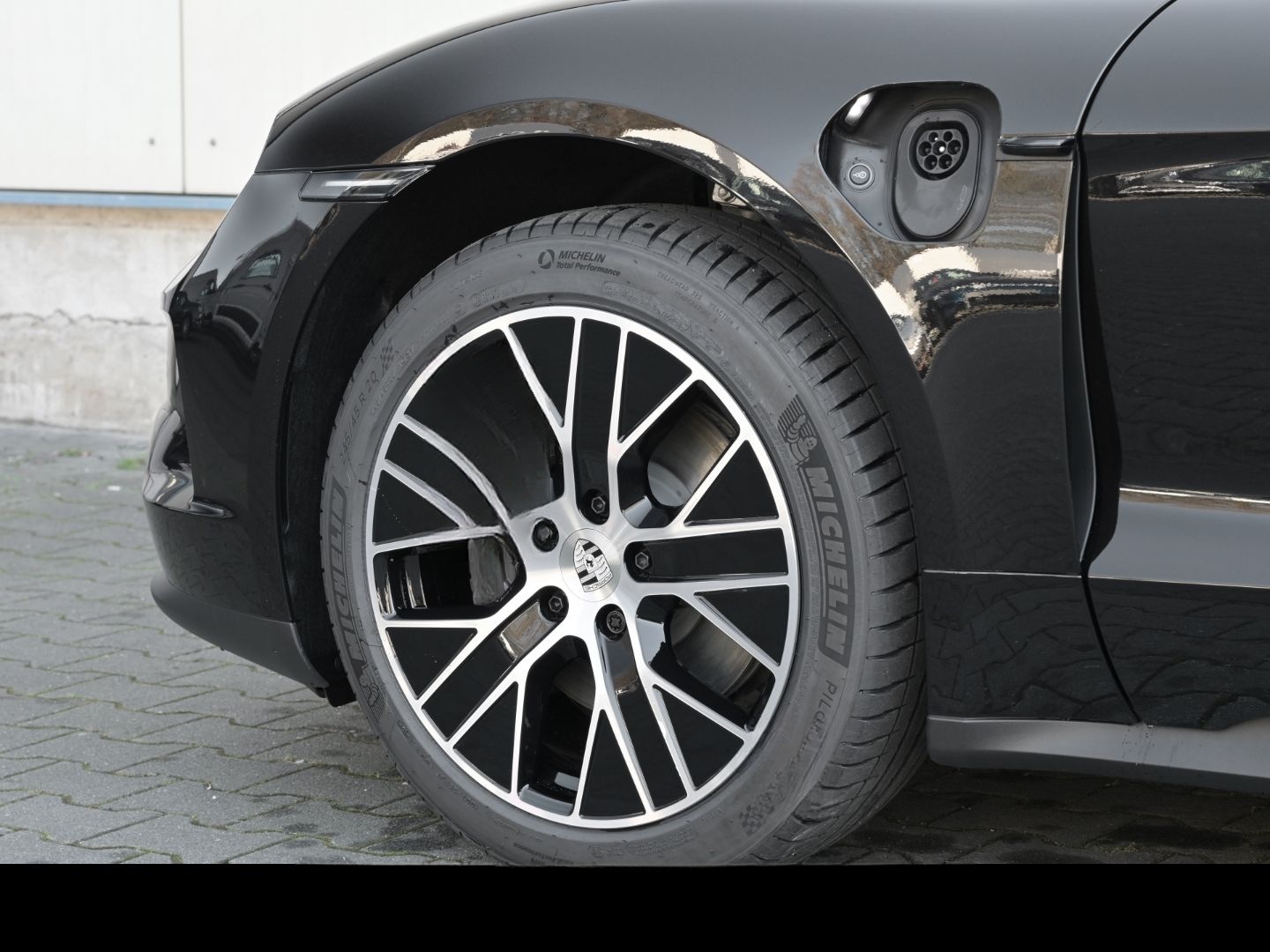 Porsche Taycan Sport Turismo Luftfederung Panoramadach foto 9