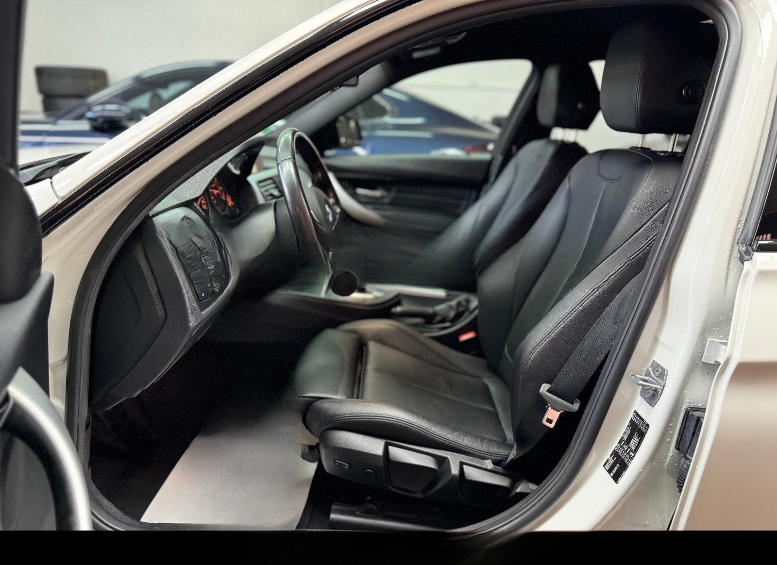 BMW 320 d Lim M Sport LED Facelift 8xReifen Shadow foto 13