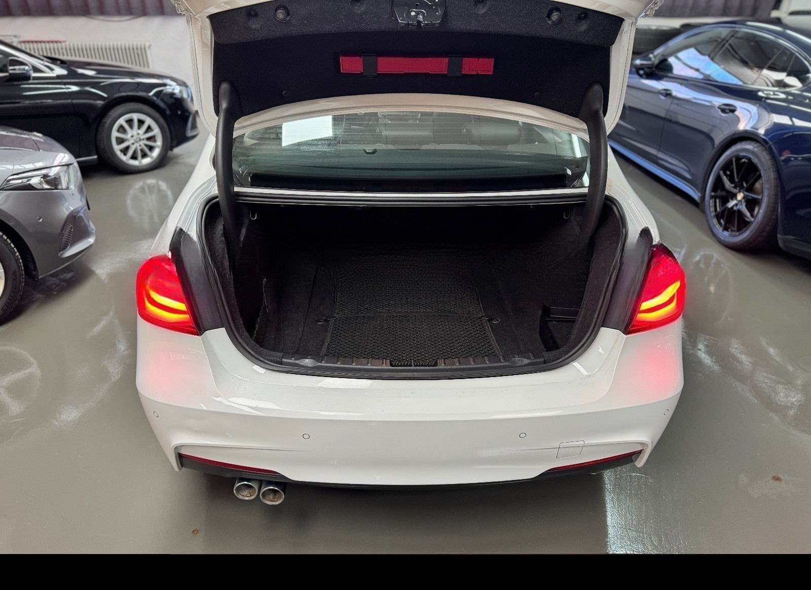 BMW 320 d Lim M Sport LED Facelift 8xReifen Shadow foto 9
