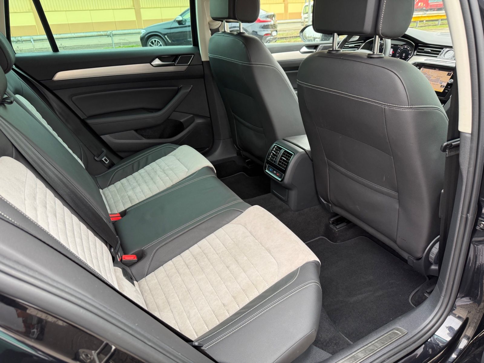 Volkswagen Passat Variant 2.0 DSG Highline VIRTUAL/ALC/KAM! foto 11