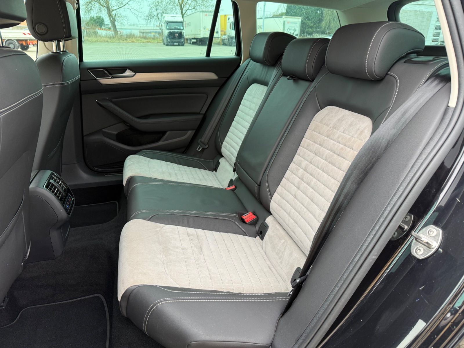 Volkswagen Passat Variant 2.0 DSG Highline VIRTUAL/ALC/KAM! foto 13