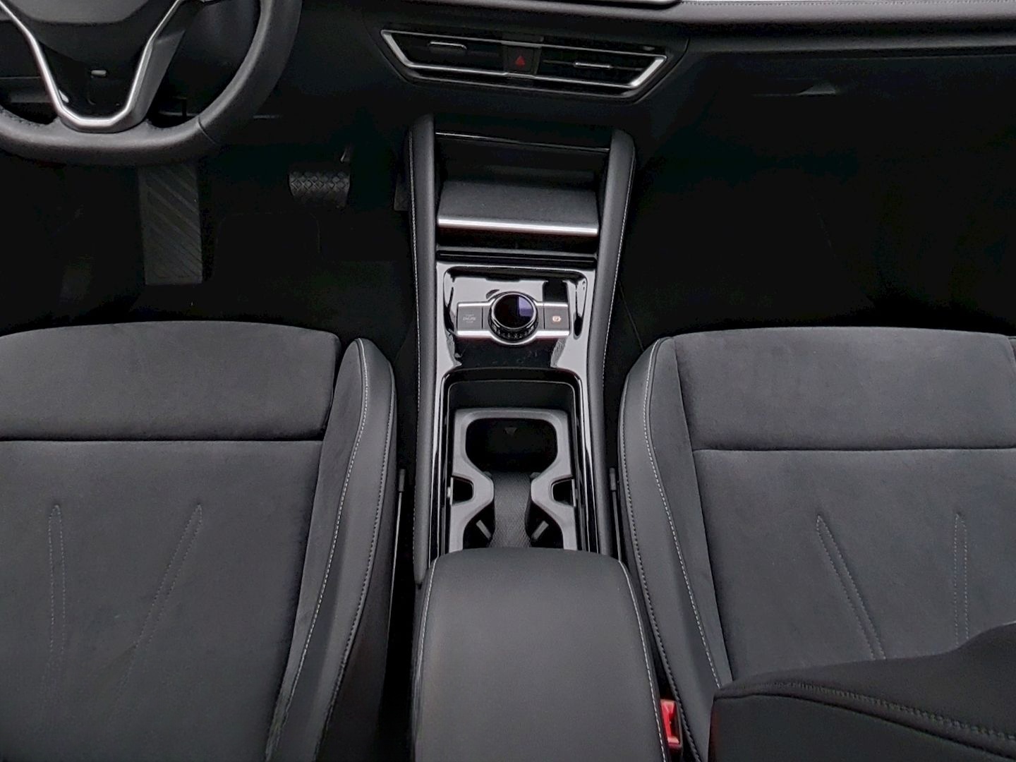 Volkswagen Tiguan 2.0 TDI DSG Elegance AHK PANO NAVI ALU19 foto 16