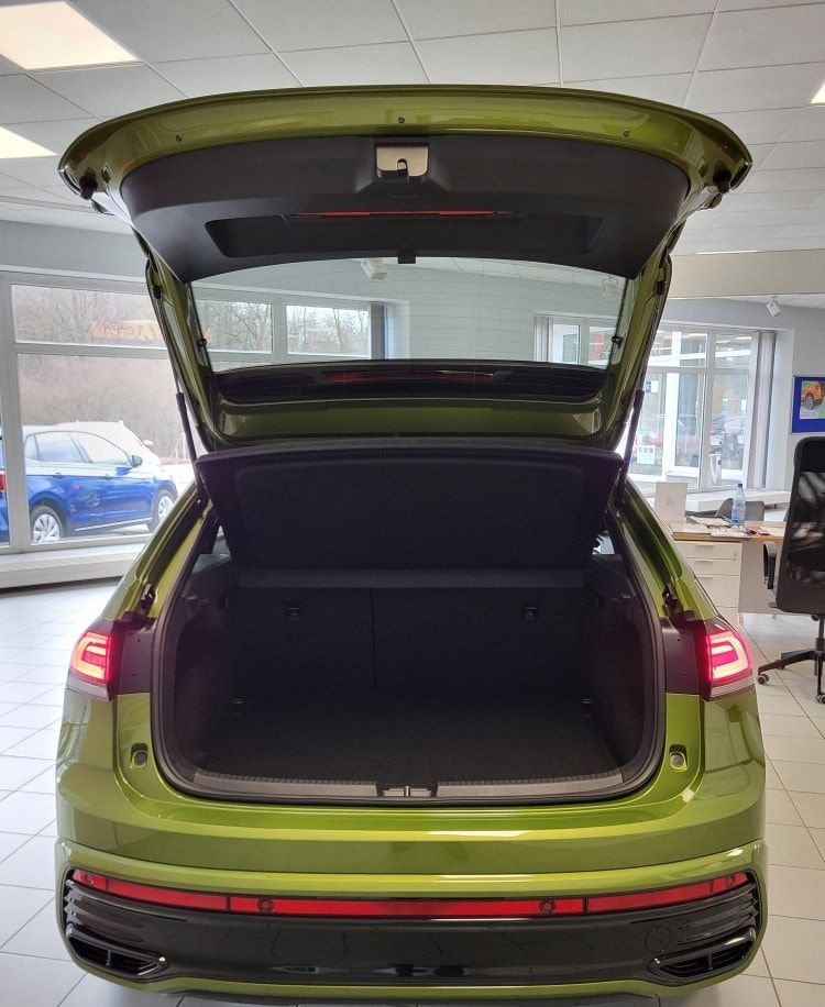 Volkswagen Taigo R-Line Black Style DSG 18"LM 2AC+ LED+ Tra foto 4