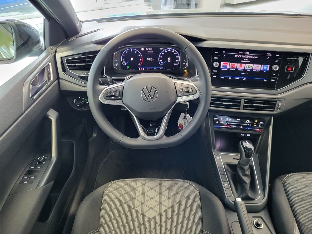 Volkswagen Taigo R-Line Black Style DSG 18"LM 2AC+ LED+ Tra foto 5