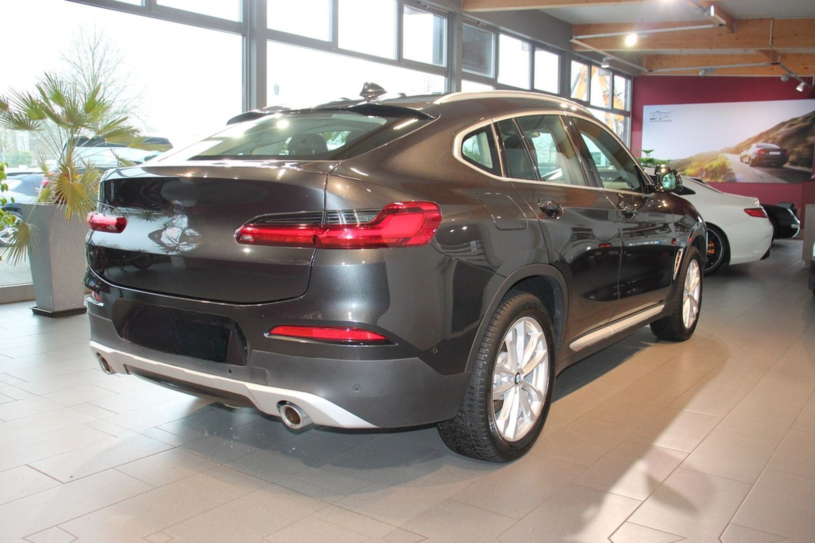 BMW X4 xDrive 20 i  xLine 2.Hand ACC Leder Navi AHK foto 6