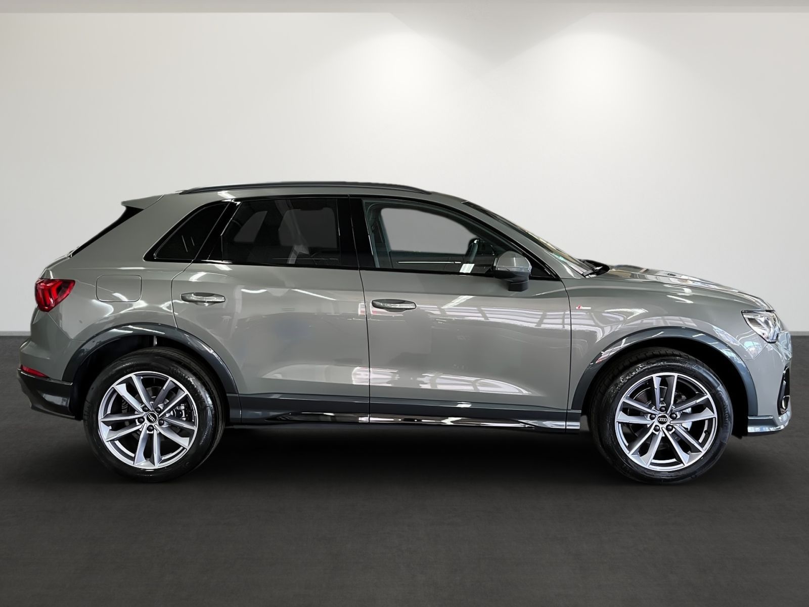 Audi Q3 S line Int. S LED Scheinw. MMI Navi Assistenz foto 4