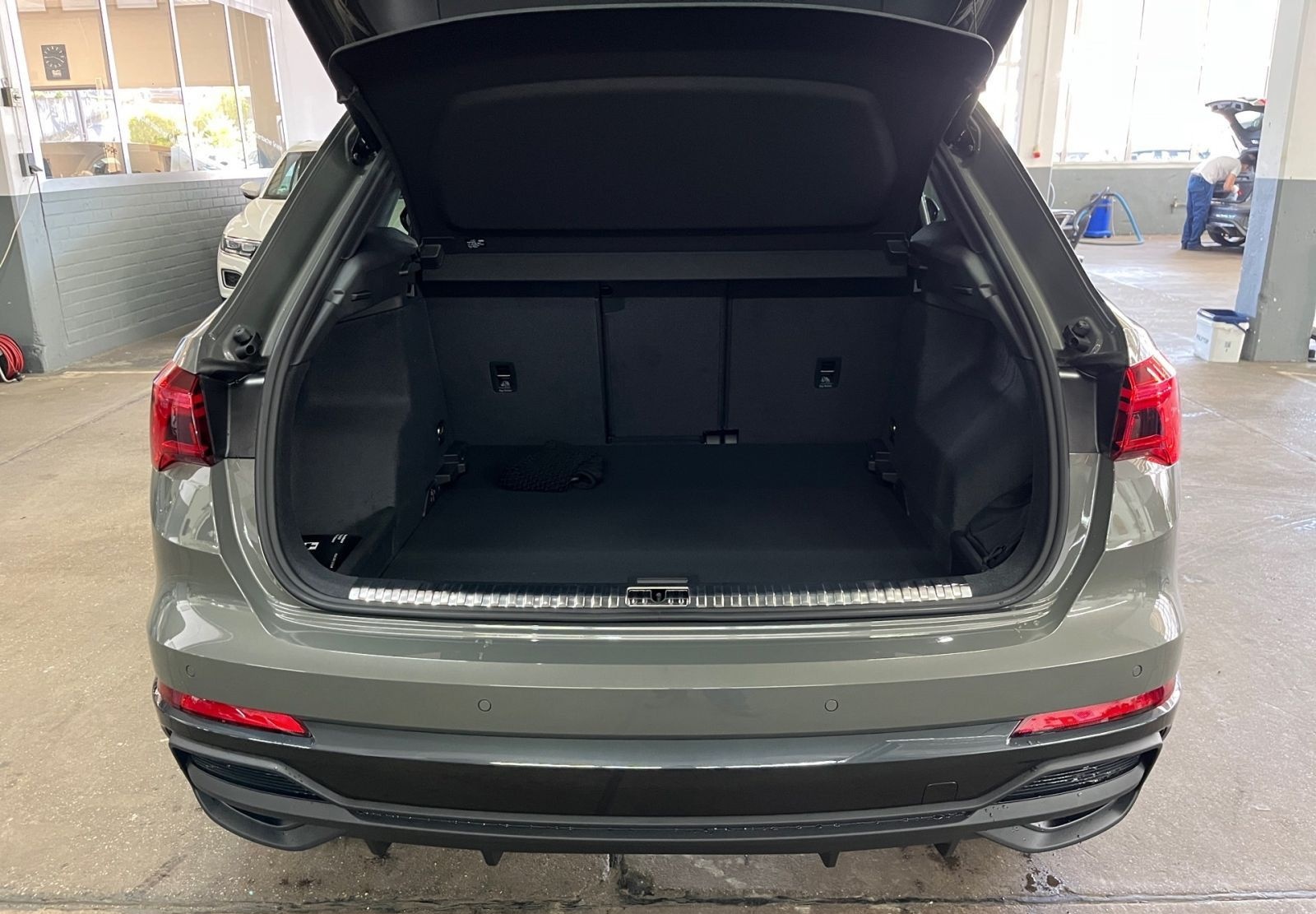 Audi Q3 S line Int. S LED Scheinw. MMI Navi Assistenz foto 9