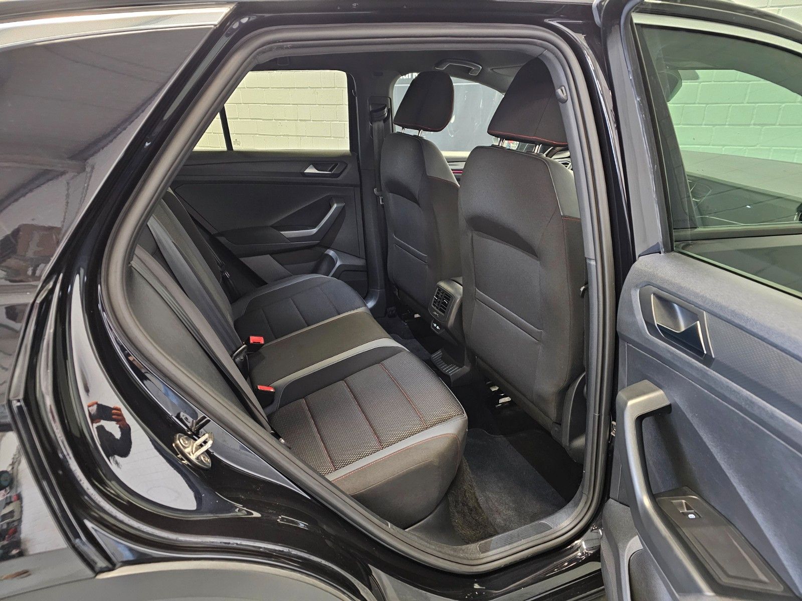 Volkswagen T-Roc 2.0 TDI Sport + ACC/DSG/AHK/LED/Navi foto 12