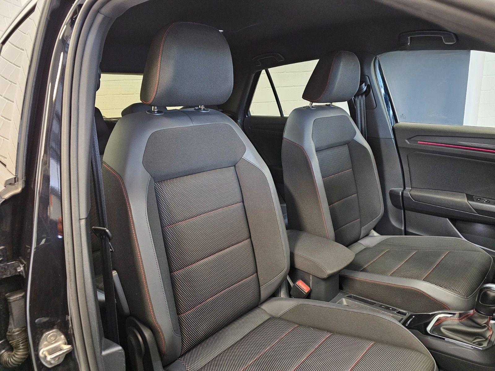 Volkswagen T-Roc 2.0 TDI Sport + ACC/DSG/AHK/LED/Navi foto 17