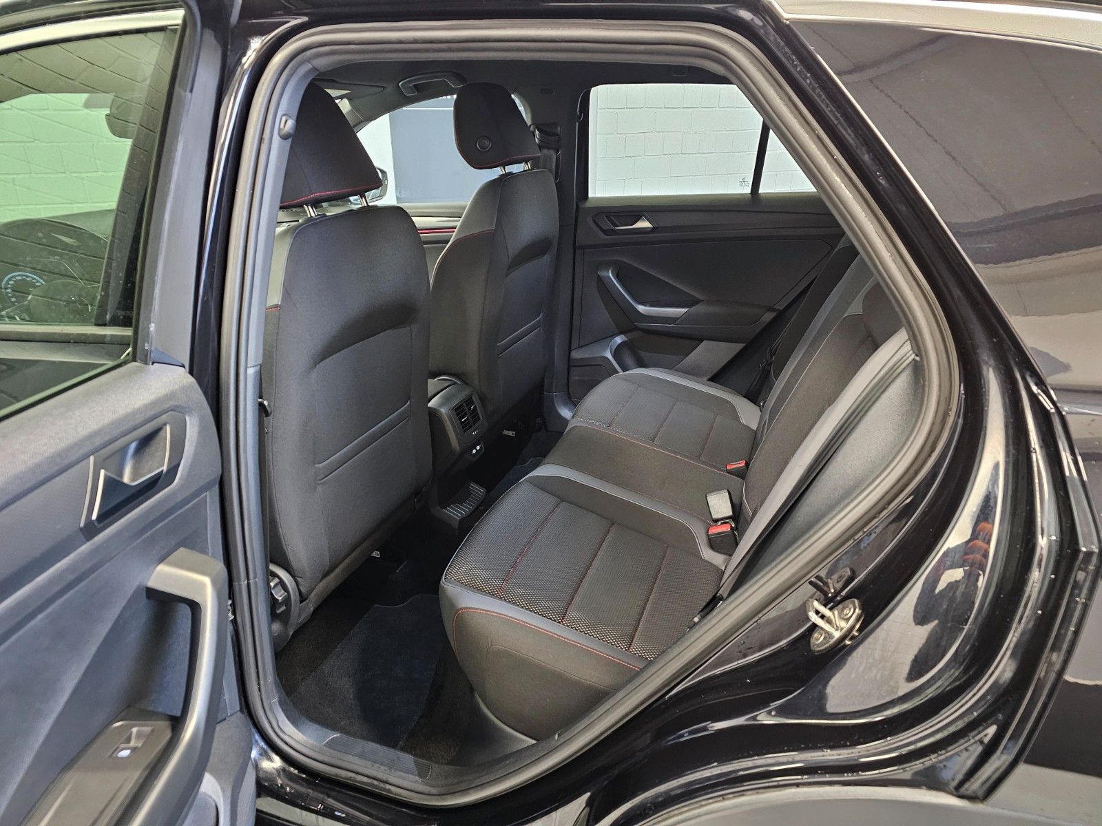 Volkswagen T-Roc 2.0 TDI Sport + ACC/DSG/AHK/LED/Navi foto 10